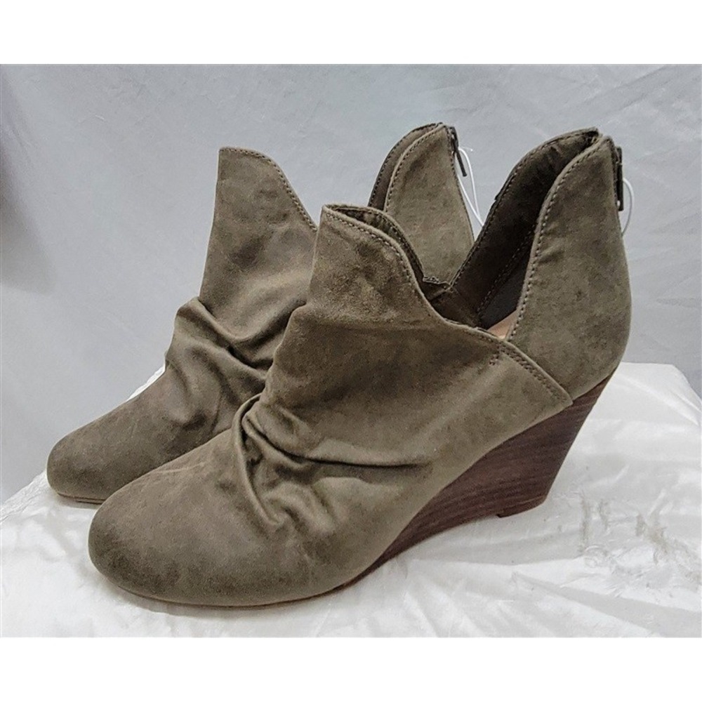 NWOT Report 8.5 Gower Olive Green Booties Ankle Boots 120817 - Picture 5 of 5